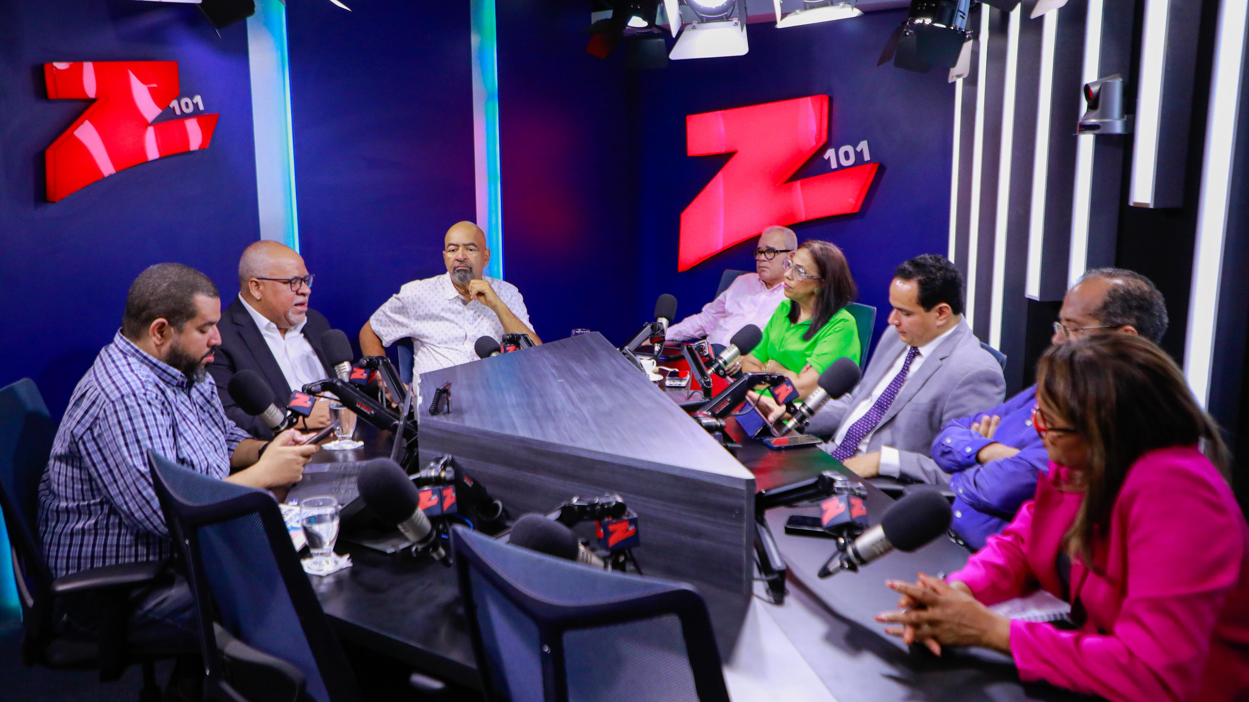 Director En Entrevista Gobierno De La Mañana Director En Entrevista Gobierno De La Mañana